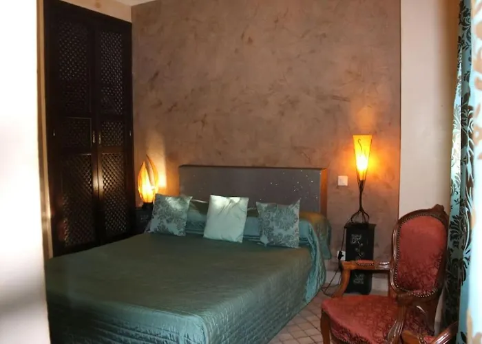 Marockansk riad Erfou, 7 Au Village Naturiste Couple Only